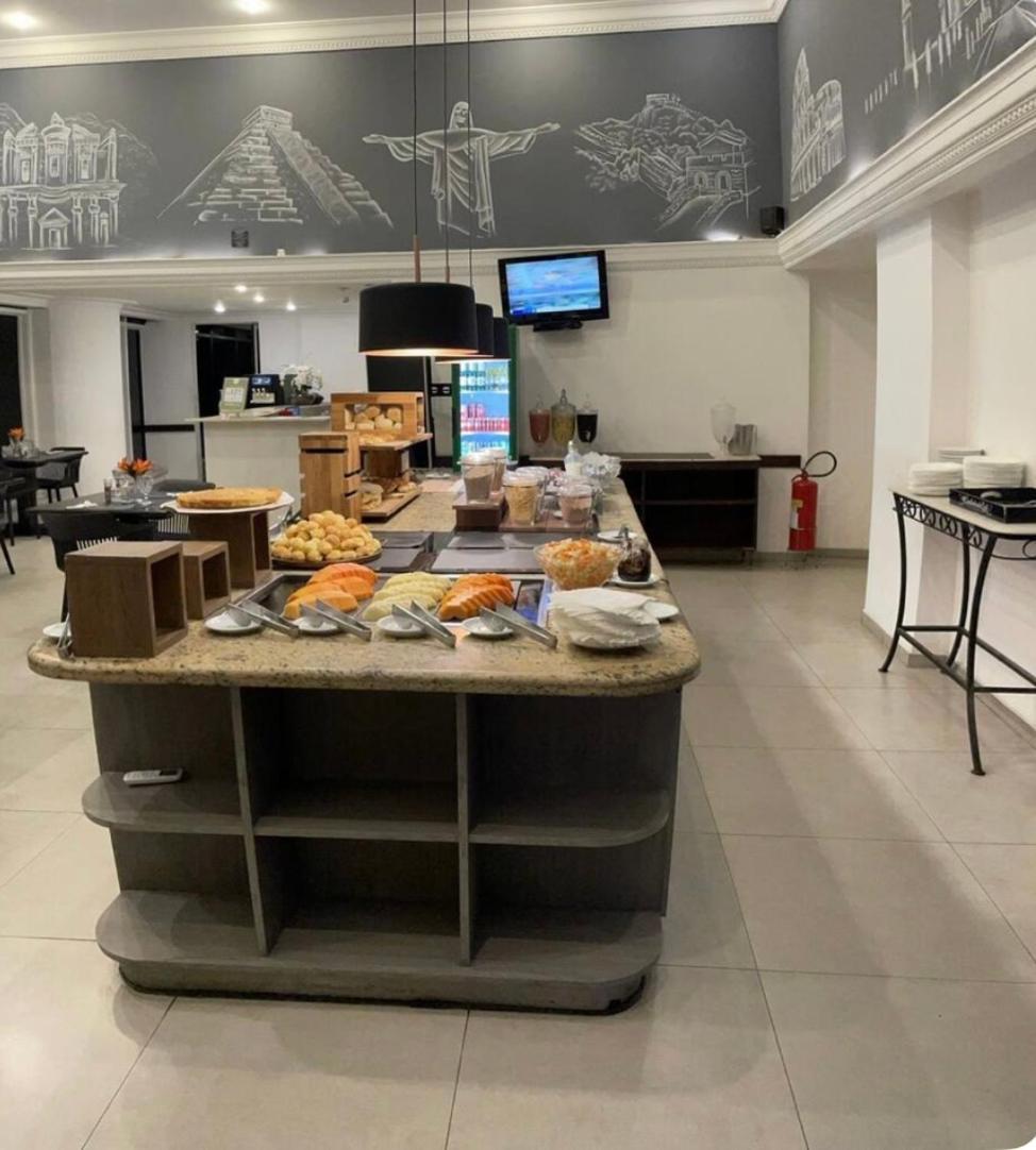 Hotel Dentro De Jardins Garagem Inclusa